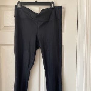 Athlete shiny black leggings